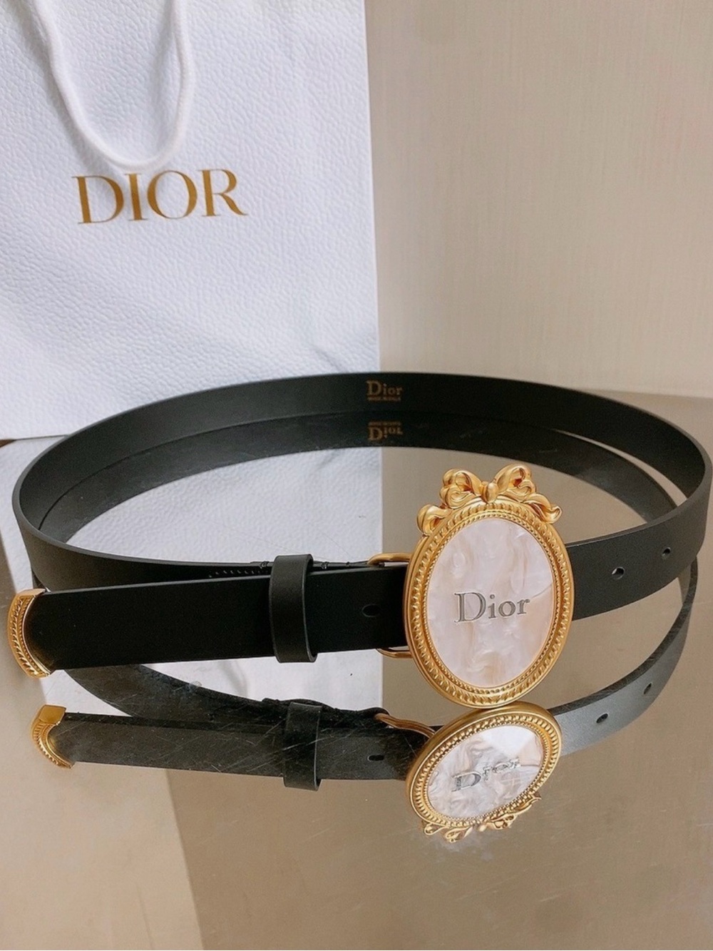 Gold Medallion black belt 2.5cm